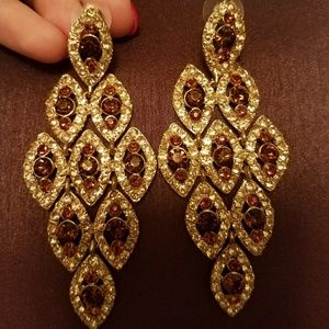 Beautiful gold and brown pageant/prom earrings